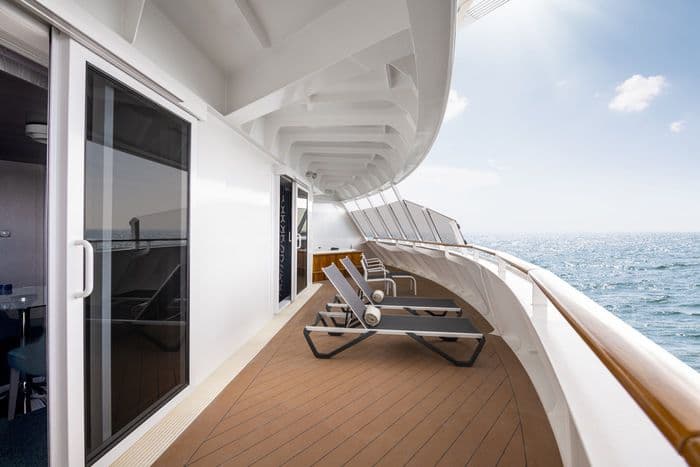 MSC Cruises MSC Virtuosa Grand Suite Aurea with Terrace and Whirlpool 4.jpg